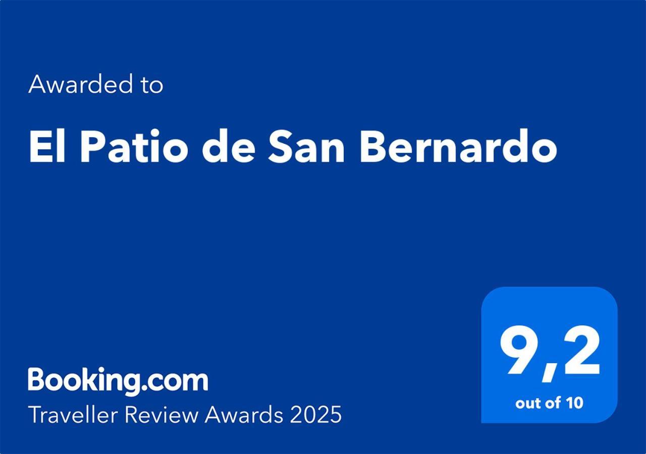El Patio De San Bernardo Apartment Seville Luaran gambar